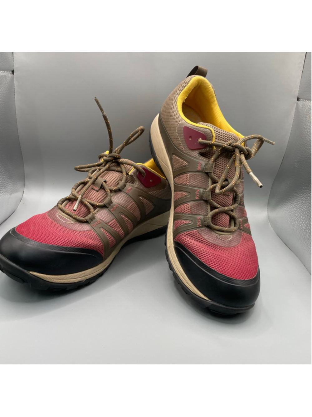 Womens Dansko Phylicia waterproof hiking sneakers Athletic Shoes size 40 (9-9.5)